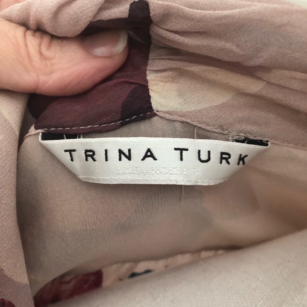 ♦️SOLD♦️ Trina Turk silk blouse with tie bow - Picture 7 of 8